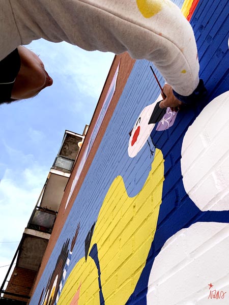 mural izas azulpatio ceip parque cataluña firma
