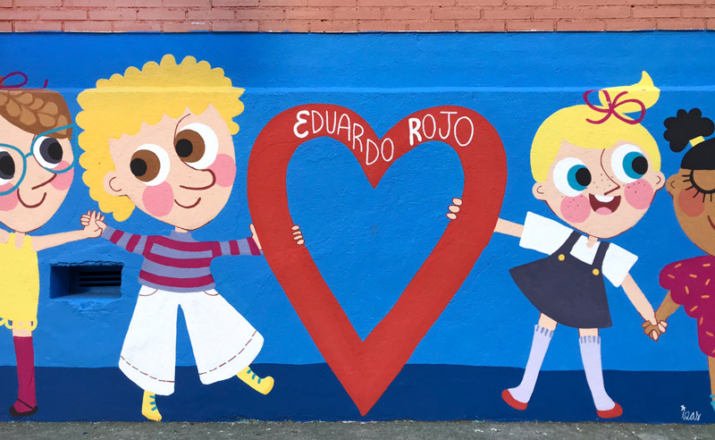 mural izas azulpatio ceip eduardo rojo niños detalle 1