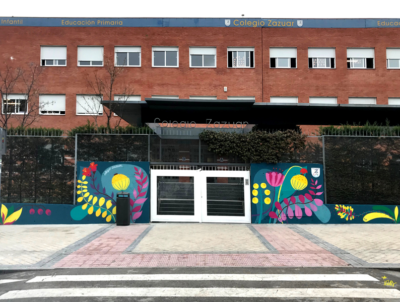 mural izas azulpatio colegio zazuar entrada pano