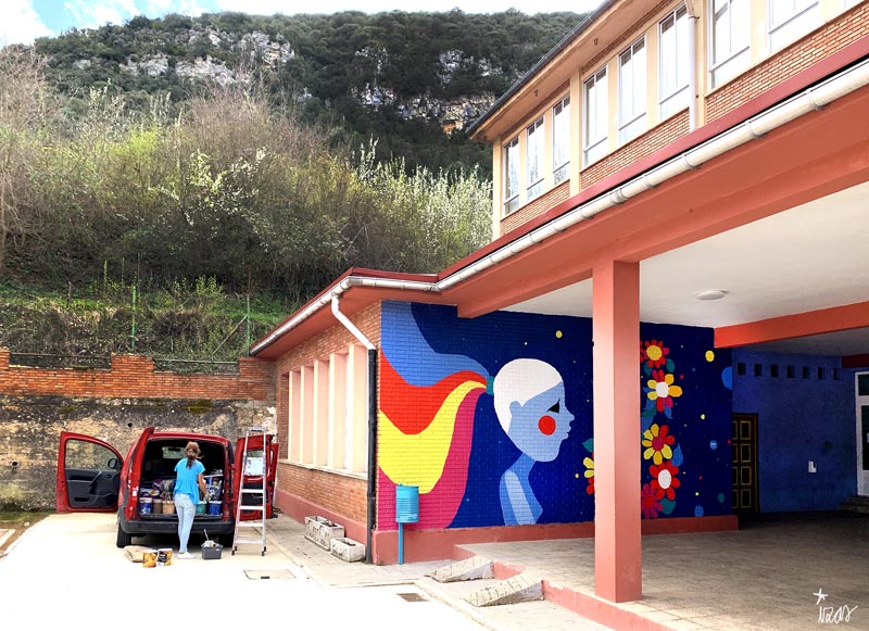 mural izas azulpatio CEIP San Salvador 8M pano 1