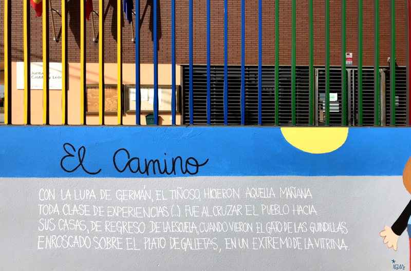 mural izas azulpatio dibujando la palabra ceip delibes detalle 10