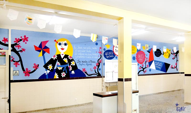 mural izas azulpatio dibujando la palabra ceip fray enrique florez pano izq 2