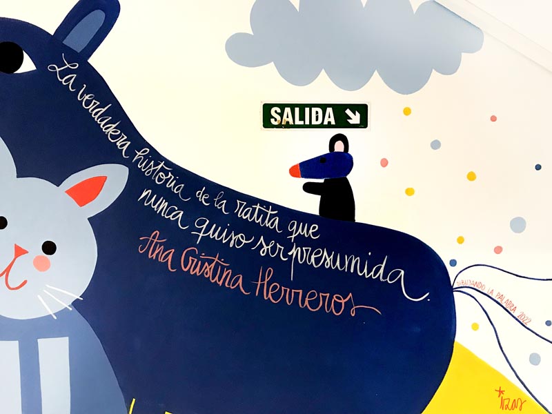 mural izas azulpatio dibujando la palabra ceip san miguel villablino detalle 11