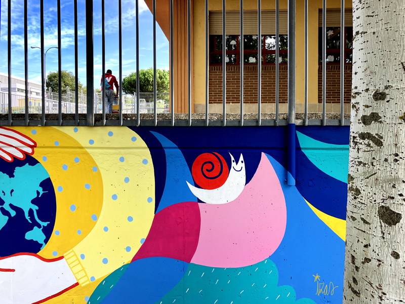 mural izas azulpatio CEIP Nueva Segovia patio detalle 4
