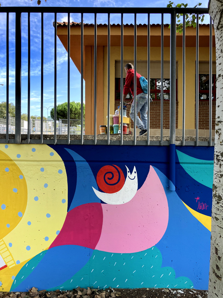 mural izas azulpatio CEIP Nueva Segovia patio detalle v5