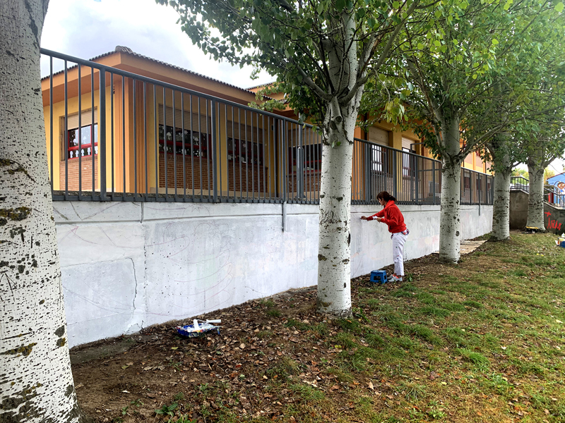 mural izas azulpatio CEIP Nueva Segovia patio proceso 2