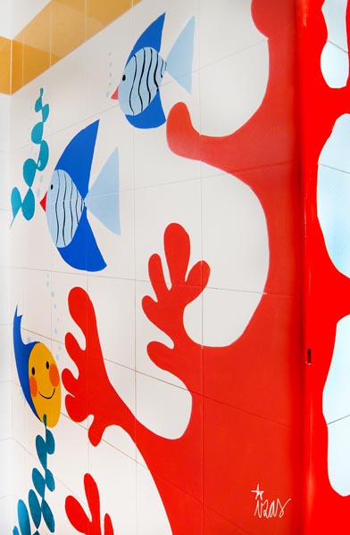 mural izas azulpatio ceip eduardo rojo baño infantil 11