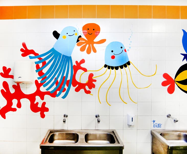 mural izas azulpatio ceip eduardo rojo baño infantil 6
