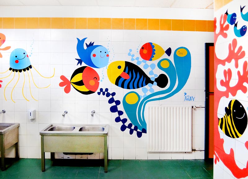 mural izas azulpatio ceip eduardo rojo baño infantil 8
