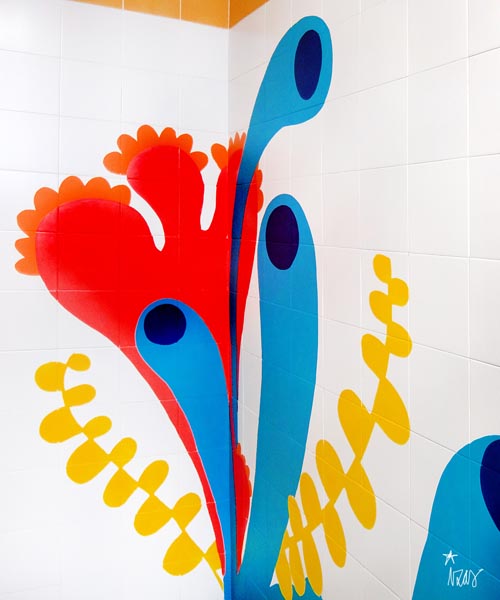 mural izas azulpatio ceip eduardo rojo baño primaria 7